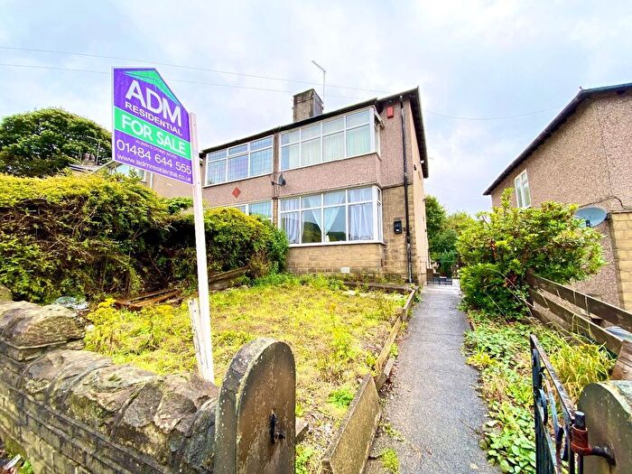 2 Bedroom Semi-Detached House For Sale In Newsome Road, Newsome, Huddersfield, HD4
