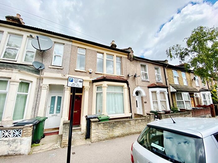 3 Bedroom House To Rent In Ferndale Road, London, E11