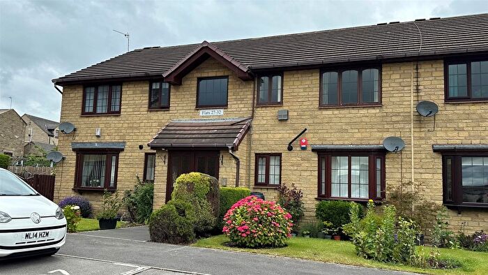 2 Bedroom Flat To Rent In Tay Court, Eccleshill, Bradford, BD2