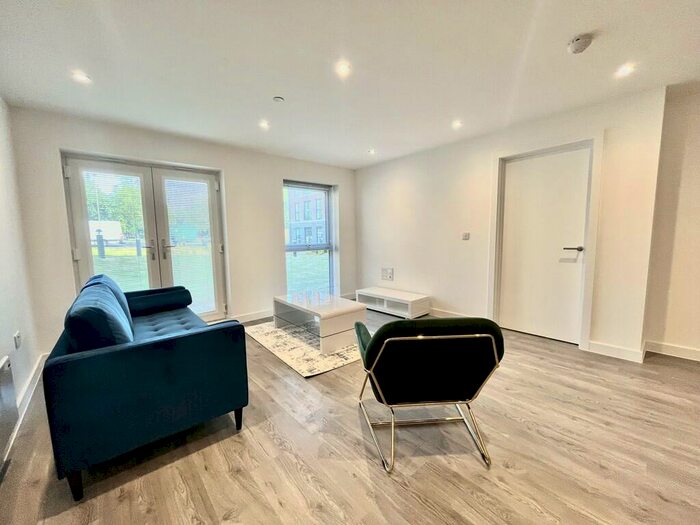 2 Bedroom Apartment To Rent In Alexandra Park Apartments, LS4