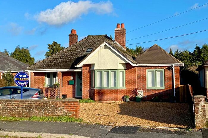 4 Bedroom Detached Bungalow For Sale In Highfield Road, Ringwood, BH24