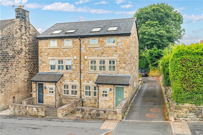 3 Bedroom Town House For Sale In Park Road, Guiseley, Leeds, West Yorkshire, LS20