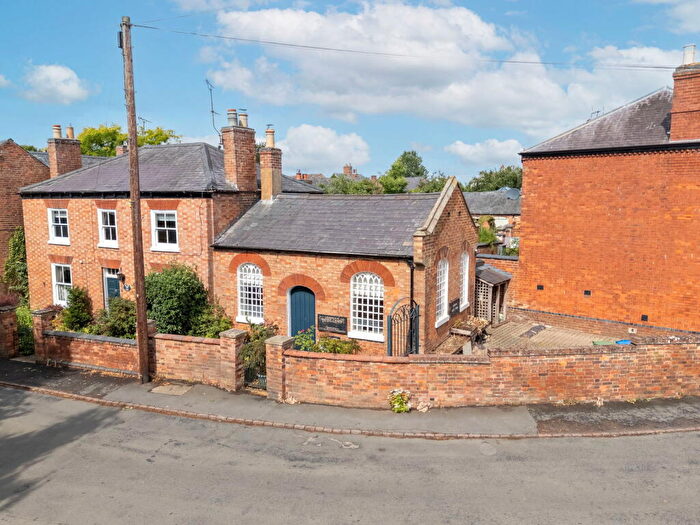 4 Bedroom Detached House For Sale In Smeeton Road, Saddington, LE8