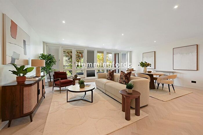 3 Bedroom Flat For Sale In Kidderpore Avenue, London, NW3