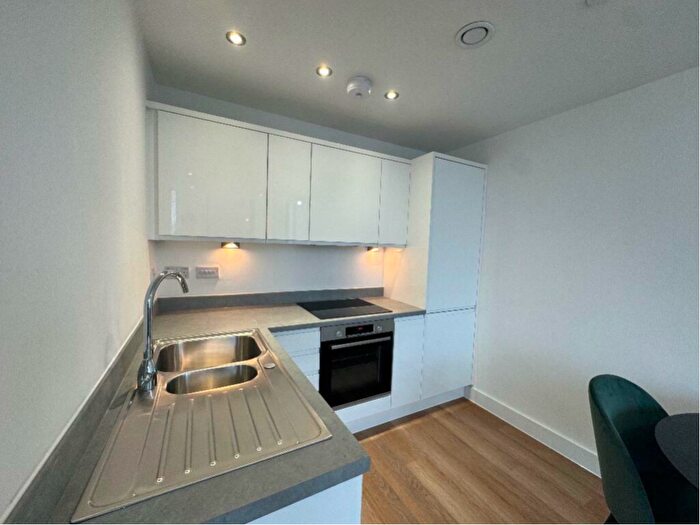 1 Bedroom Apartment To Rent In Talbot Road, Manchester, Greater Manchester, M16