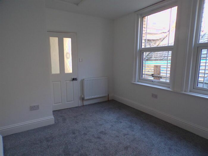 1 Bedroom Property To Rent In Church Lane, Barnstaple, EX31