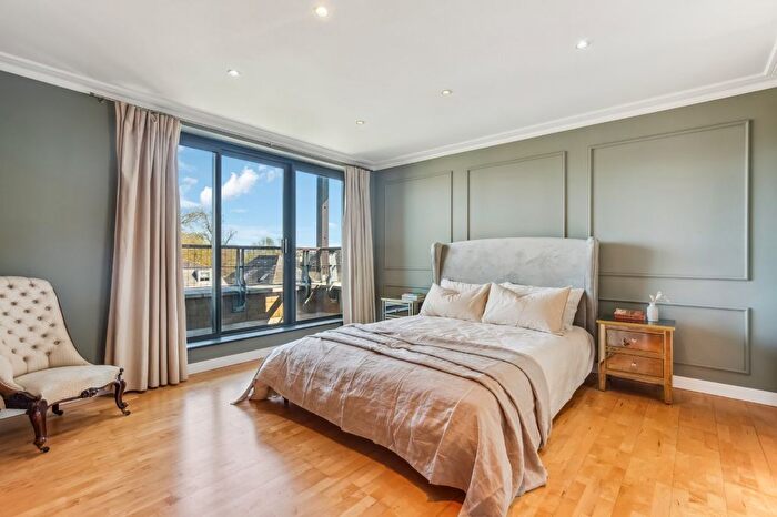 2 Bedroom Flat To Rent In Vitae, Goldhawk Road, W6