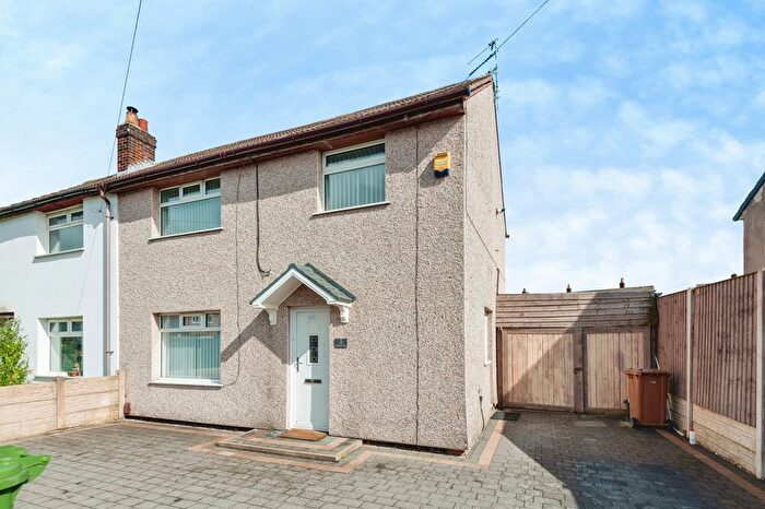 3 Bedroom Semi-Detached House For Sale In Firthland Way, St. Helens, Merseyside, WA9