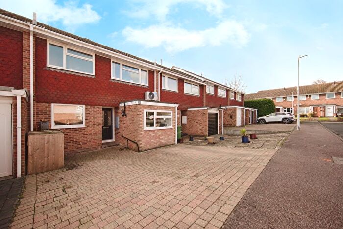 3 Bedroom Terraced House For Sale In Luddenham Close, Maidstone, Kent, ME14
