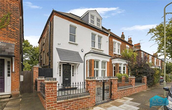 5 Bedroom Semi-Detached House For Sale In Marriott Road, Barnet, EN5