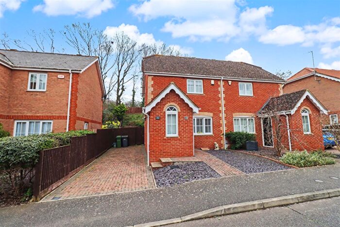 2 Bedroom Semi Detached House For Sale In Rushmoor Drive, Braintree, CM7