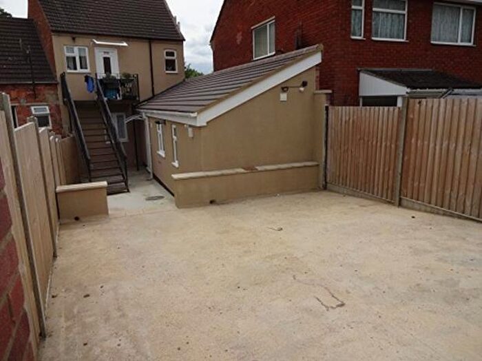 2 Bedroom Apartment To Rent In High Street South, Rushden, NN10