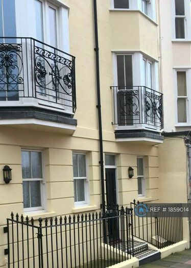 3 Bedroom Terraced House To Rent In B Powis Road, Brighton, BN1