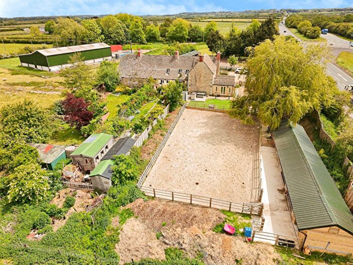 3 Bedroom Cottage For Sale In Seven Bridges Cottages, Water Eaton, Swindon, SN6