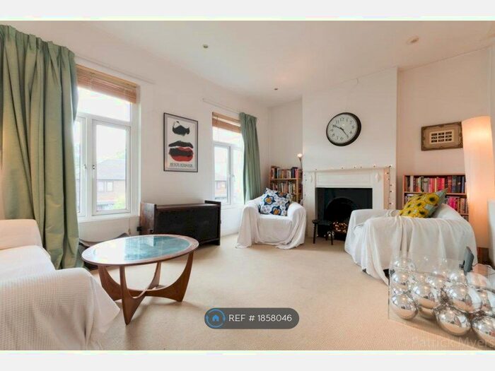 2 Bedroom Flat To Rent In Upland Road, London, SE22