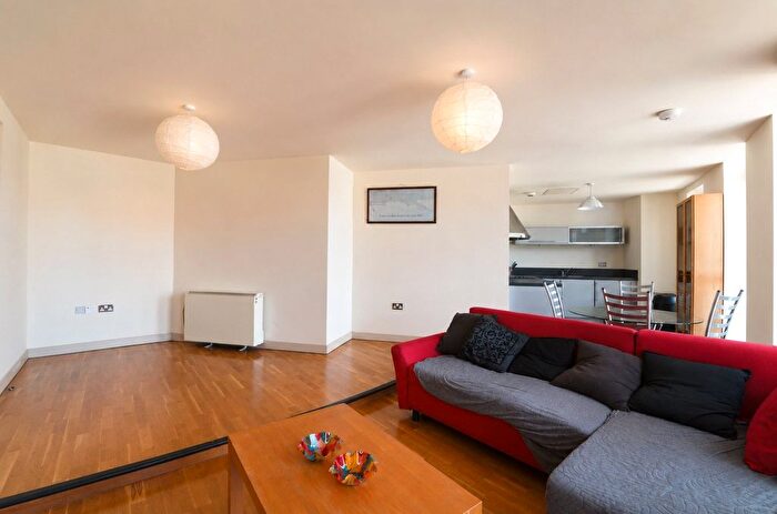 1 Bedroom Flat To Rent In St. James Barton, Bristol, Somerset, BS1