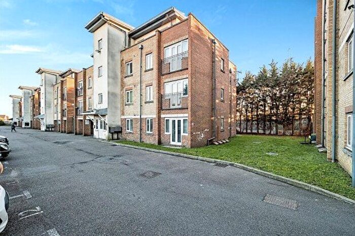 2 Bedroom Flat To Rent In Capstan Drive, Rainham, RM13