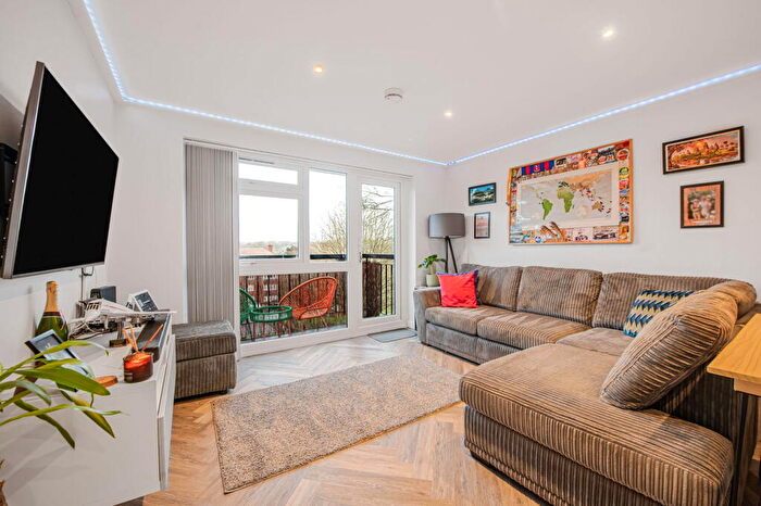 1 Bedroom Flat For Sale In Scotts Avenue, Bromley, BR2