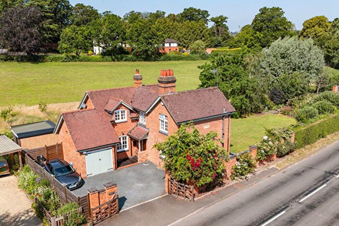 3 Bedroom Detached House For Sale In Upton Road, Callow End, Worcester, Worcestershire, WR2
