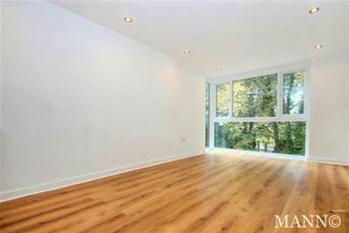 2 Bedroom Flat To Rent In Apollo Avenue, Bromley, BR1