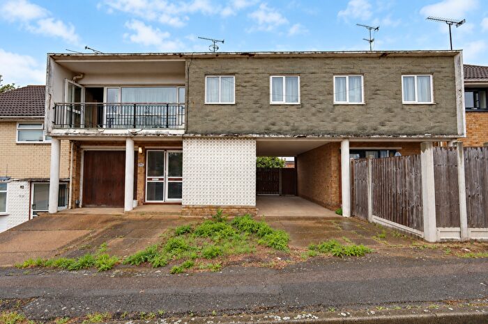 4 Bedroom Terraced House For Sale In Nether Priors, Basildon, SS14