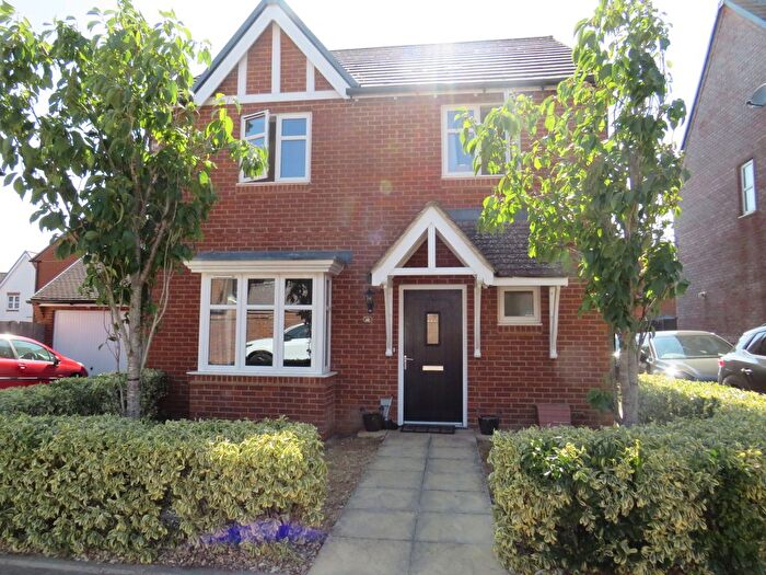 4 Bedroom Property To Rent In Lancelot Way, Salisbury, SP4
