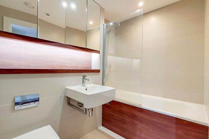 2 Bedroom Apartment To Rent In Drew House Wharf St, SE8