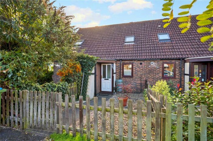 1 Bedroom Terraced House To Rent In Ambleside Avenue, Walton-on-Thames, Surrey, KT12