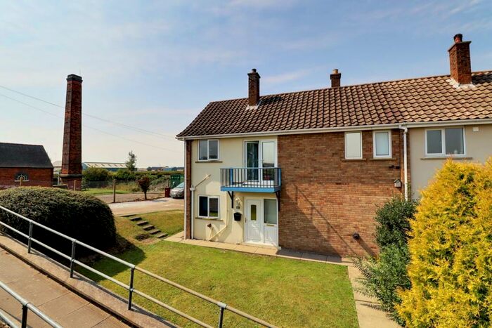 3 Bedroom Semi-Detached House For Sale In South Street, Owston Ferry, Doncaster, DN9