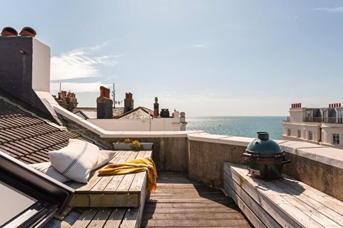 2 Bedroom Flat For Sale In Chesham Place, Brighton, BN2