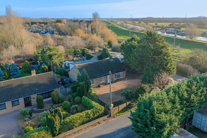 5 Bedroom Detached Bungalow For Sale In Northey Road, Peterborough, PE6