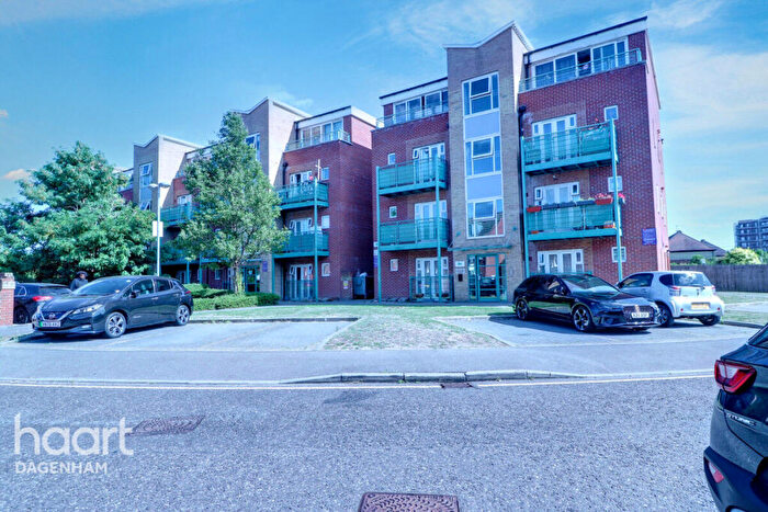 2 Bedroom Flat For Sale In St Mark's Place, Dagenham, RM10