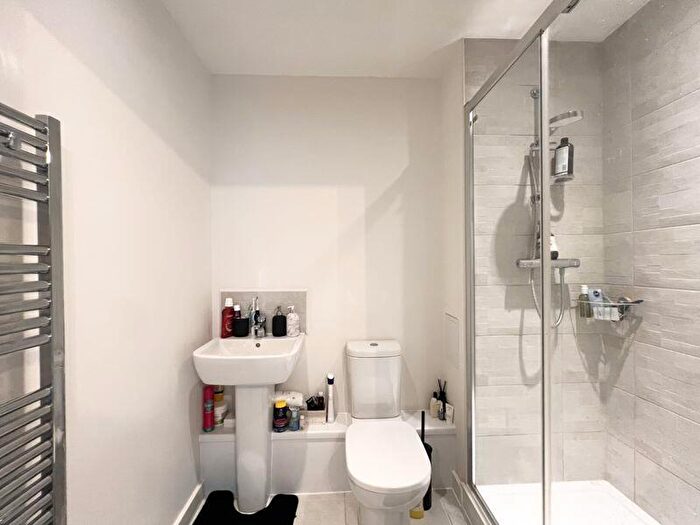 2 Bedroom Flat For Sale In Westmoreland Road, London, NW9