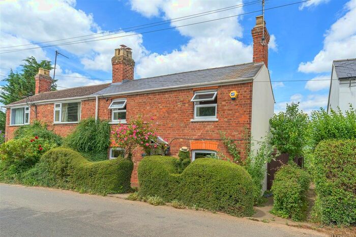 2 Bedroom Cottage For Sale In Kirton Holme, Boston, PE20