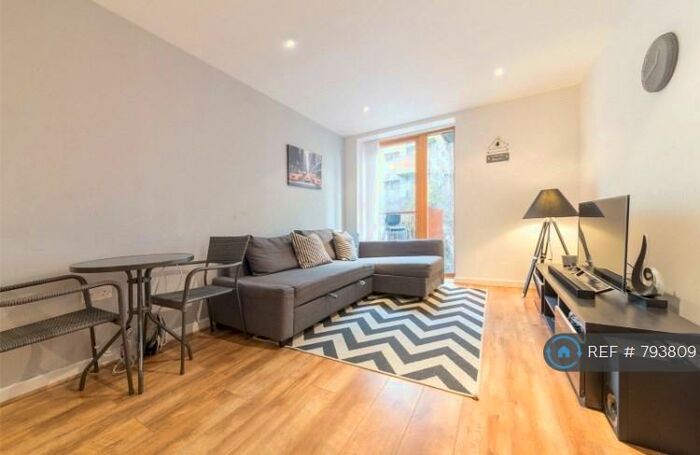 1 Bedroom Flat To Rent In Arboretum Place, Barking, IG11