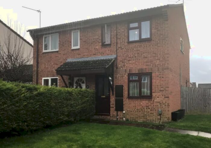 2 Bedroom Semi-Detached House To Rent In Millstream Close, Andover SP10