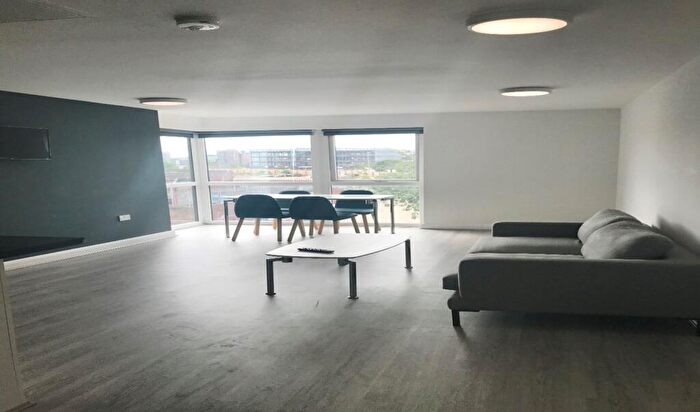 2 Bedroom Apartment To Rent In Fox Street, Liverpool, L3