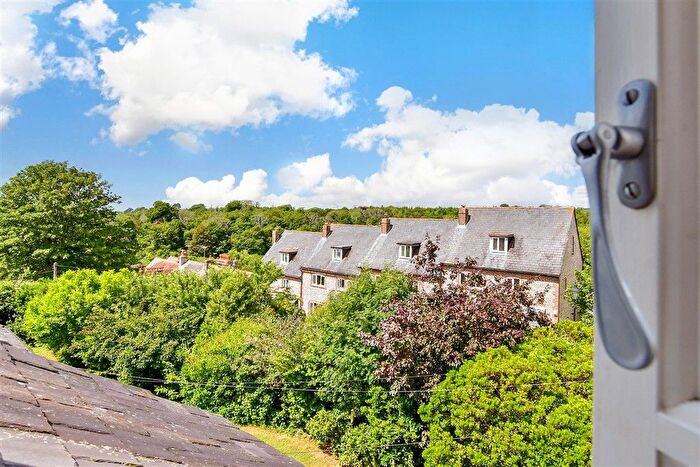 2 Bedroom Terraced House For Sale In Mount Pleasant, Arundel, West Sussex, BN18