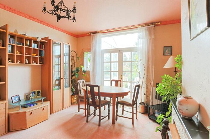 3 Bedroom Semi-Detached House For Sale In Falcondale Road, Bristol, BS9