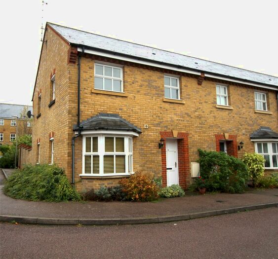 3 Bedroom End Of Terrace House To Rent In McDougall Road, Berkhamsted, Hertfordshire, HP4