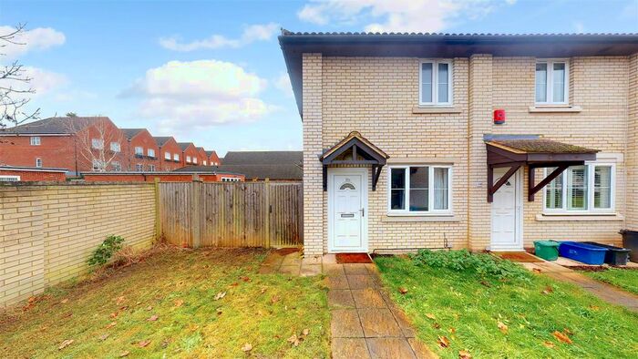 2 Bedroom Property To Rent In Sonning Gardens, Hampton TW12