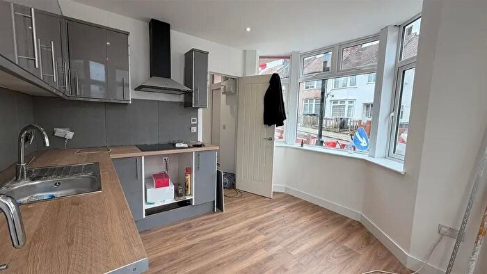 2 Bedroom Terraced House To Rent In The Avenue, London, N17