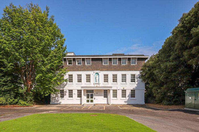 2 Bedroom Apartment For Sale In Hartington Place, Eastbourne, BN21