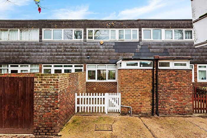 4 Bedroom Terraced House To Rent In Prague Place, Brixton, SW2