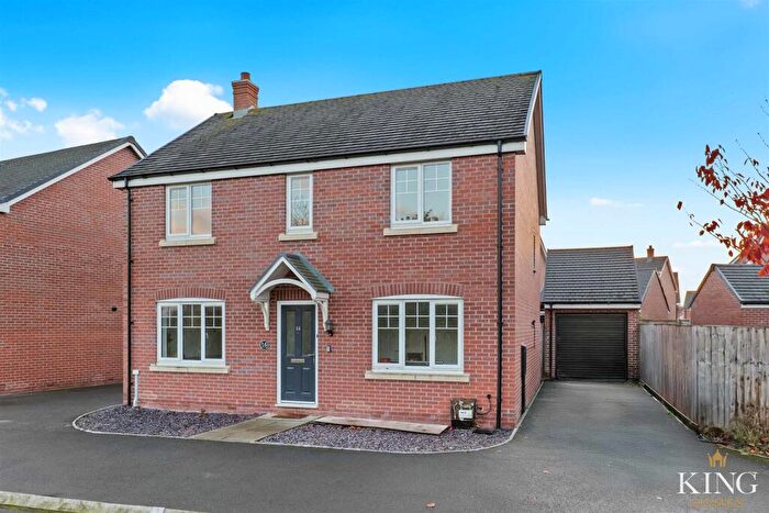 4 Bedroom Detached House For Sale In Sycamore Gardens, Meon Vale, Stratford-Upon-Avon, CV37