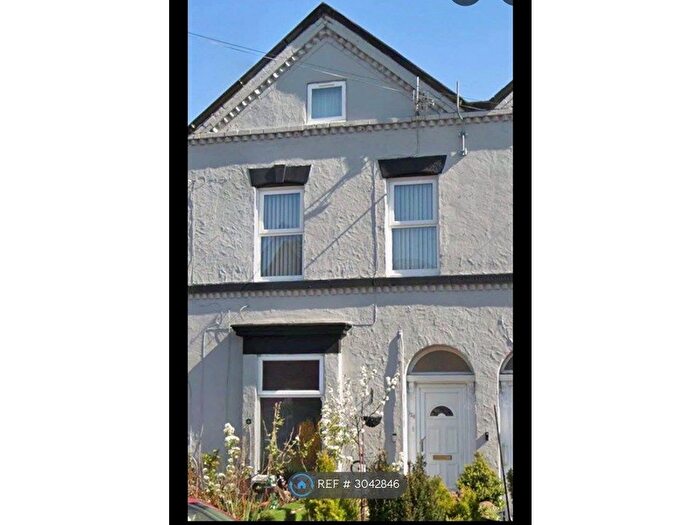 2 Bedroom Maisonette To Rent In New Ferry Rd, Birkenhead, CH62