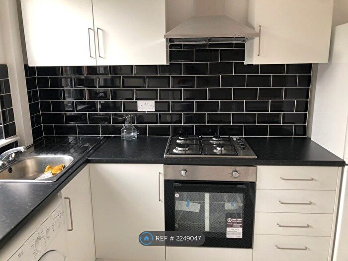 2 Bedroom Terraced House To Rent In Raby Street, Tinsley, S9