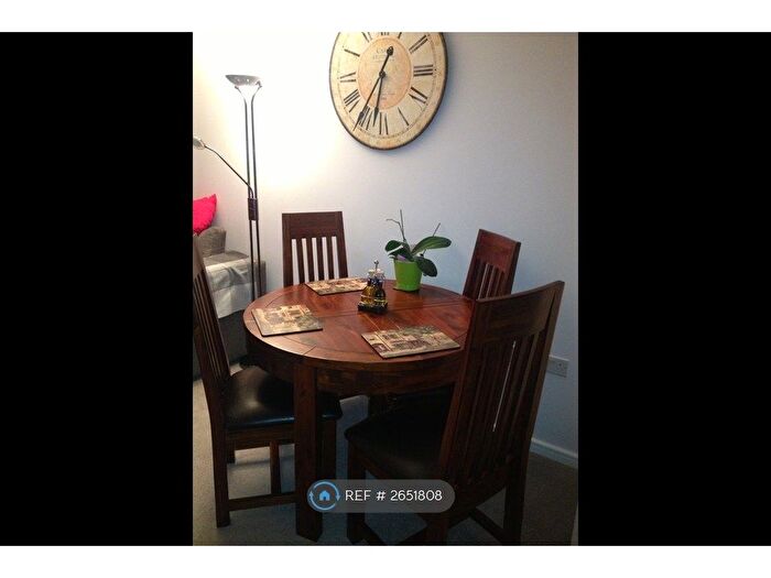 1 Bedroom Flat To Rent In Baythorne Street, London, E3