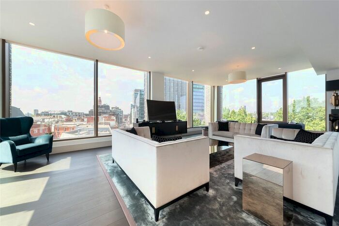 4 Bedroom Maisonette To Rent In Victoria Street, St James's Park, Westminster, London, SW1H