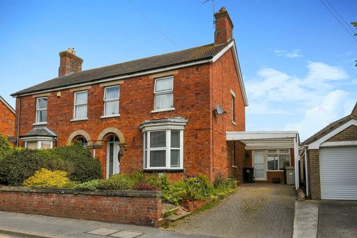 3 Bedroom Semi-Detached House For Sale In Halton Road, Spilsby, PE23